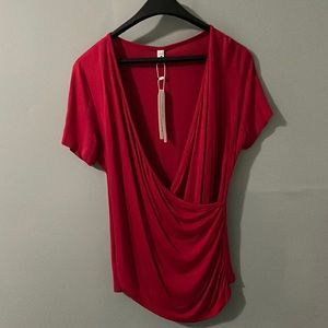 NWT Red Wrap Top V-Neck Tee L | Red